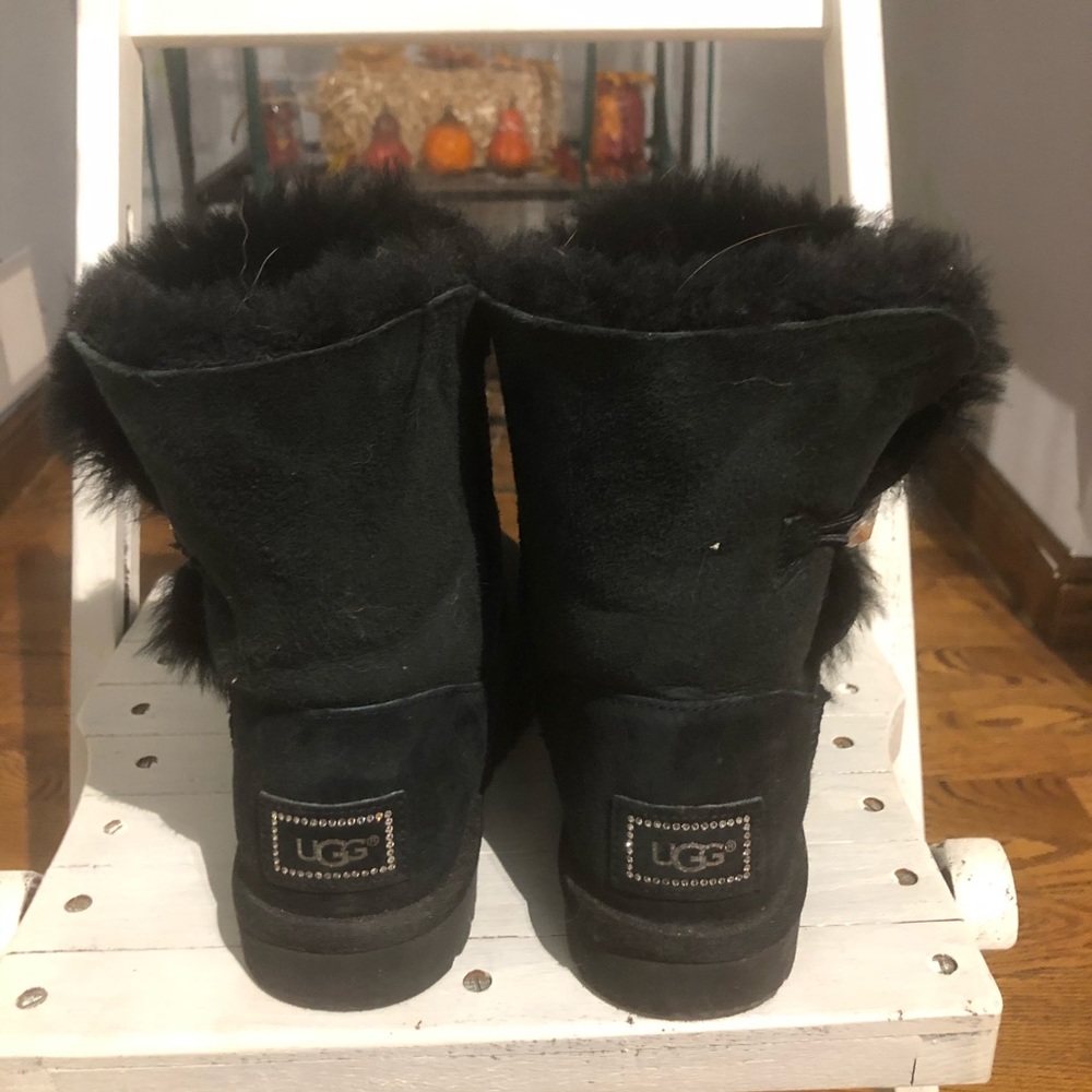 Black uggs